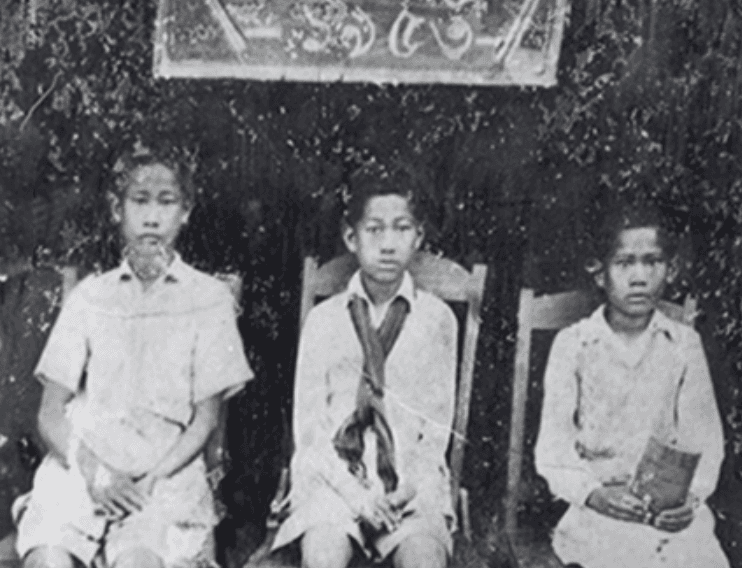 শৈশবের ছবি